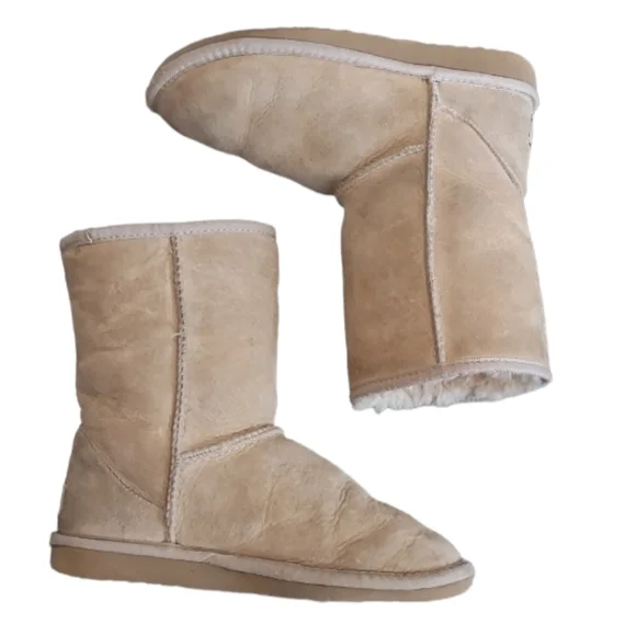 UGGS boot classic short kids sz W4. Logo snow warm lined Leather faux fur - Picture 2 of 9